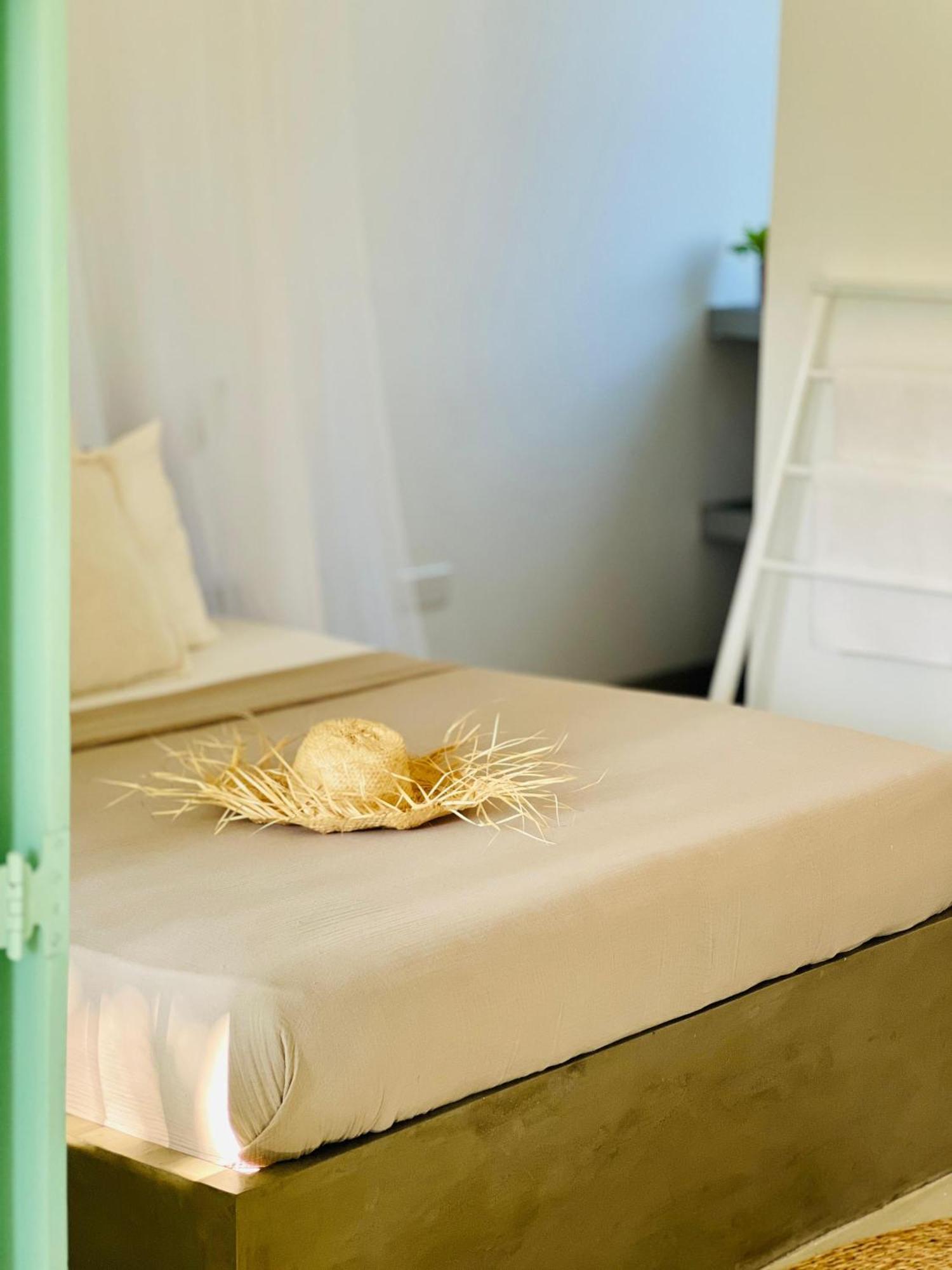 Water'S Edge Villa Ahangama Room photo