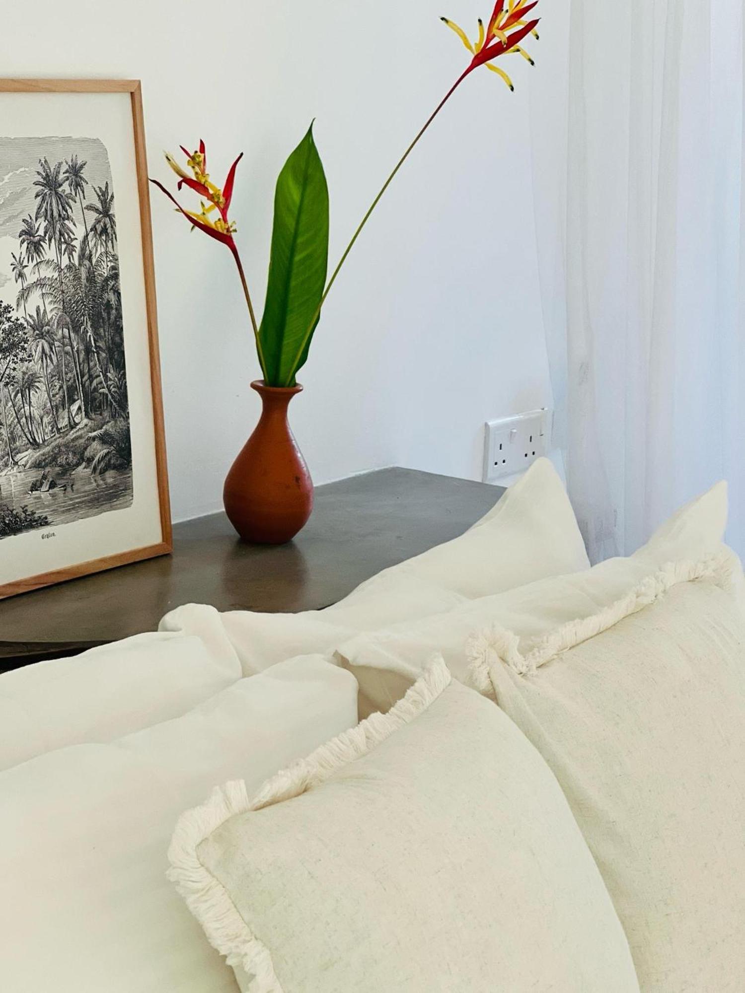 Water'S Edge Villa Ahangama Room photo